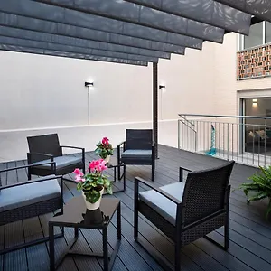 https://8-lacus-duplex.topbarcelonahotels.com